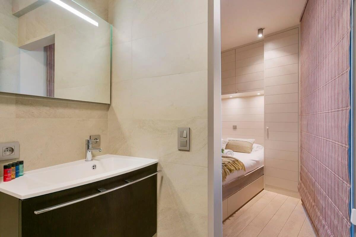 Huswell - Unique Apartment With Sea-View Near The Center Knokke-Heist Eksteriør billede